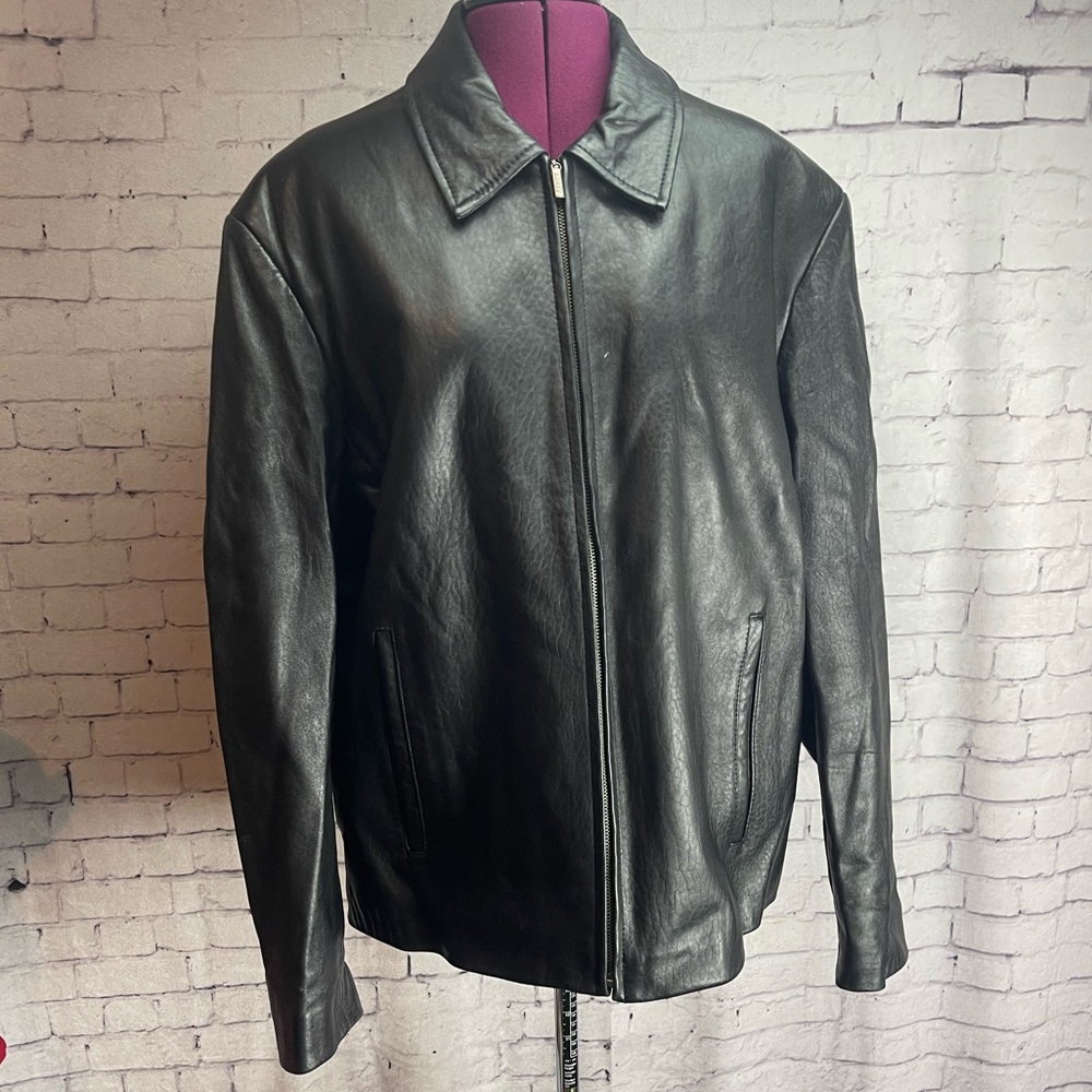 Arrow men’s size large black leather jacket